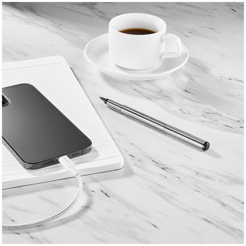 Câble tissé Lightning à USB-A de 0,3 m (1 pi) d'Insignia certifié MFi par Apple – Image 4